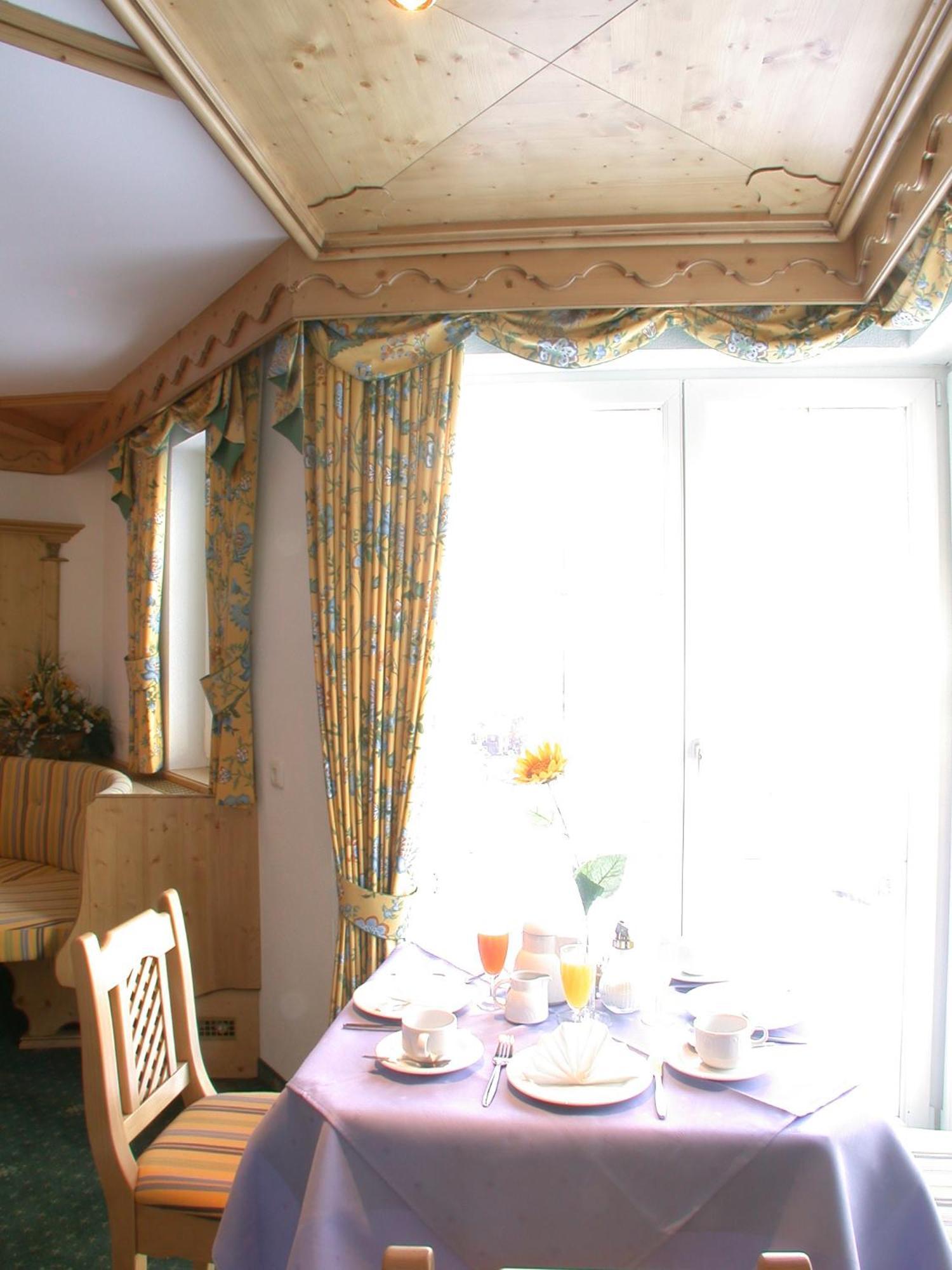 Hotel Garni Pradella Ισγκλ Εξωτερικό φωτογραφία